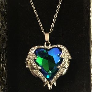 Necklace with blue stones